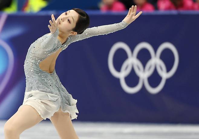 “생각보다 안 떨렸다” 피겨 신지아, 올림픽 데뷔전서 ‘개인전 예열’[2026 동계올림픽]