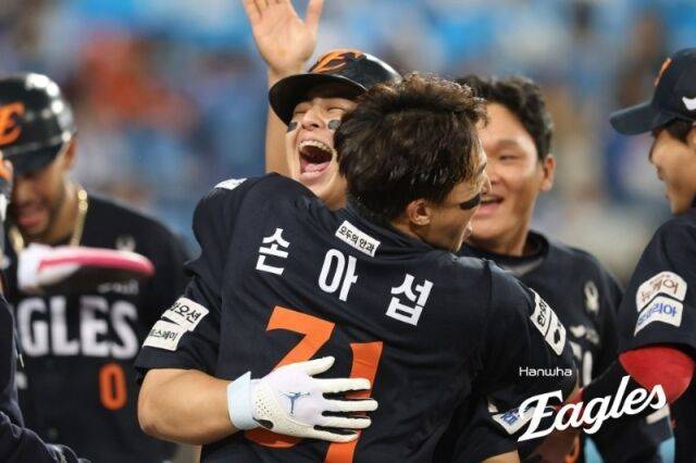 '이거 실화냐' 손아섭 강백호 노시환 채은성 문현빈 페라자 한 팀이라니…김경문