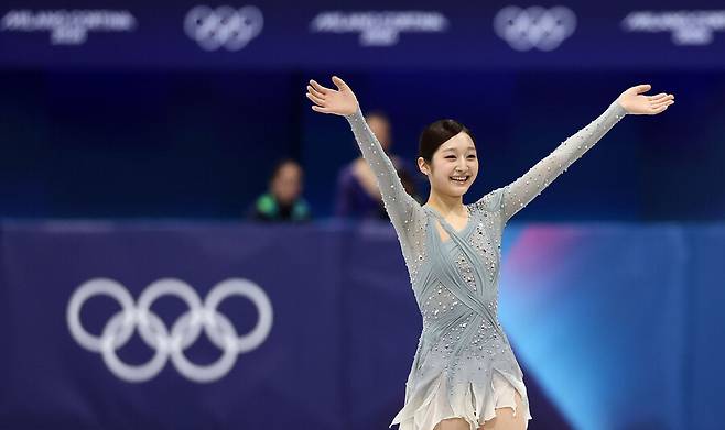 “뭐야, 아이돌이야?” 日 열도도 ‘김연아 키즈’에 홀딱 반했다… 신지아 실력+스타성, 슈퍼스타 탄생 서막인가