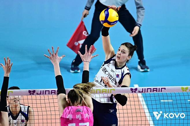 여자배구 사상 첫 준PO 열릴까…기업은행 승점 3차 3위 추격