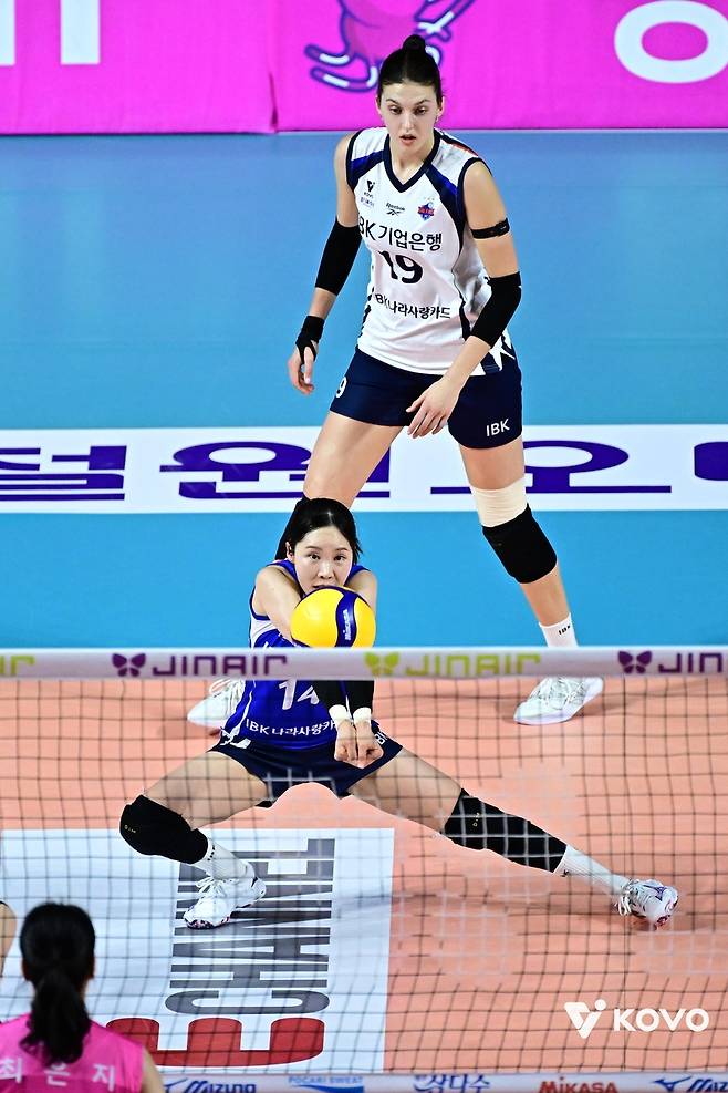 여자배구 사상 첫 준PO 열릴까…기업은행 승점 3차 3위 추격