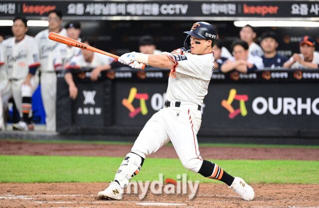강리호는 손아섭에게 기회가 별로 없을 것이라고 우려했는데…김경문은 정말 1억원 외야수를 외면할까
