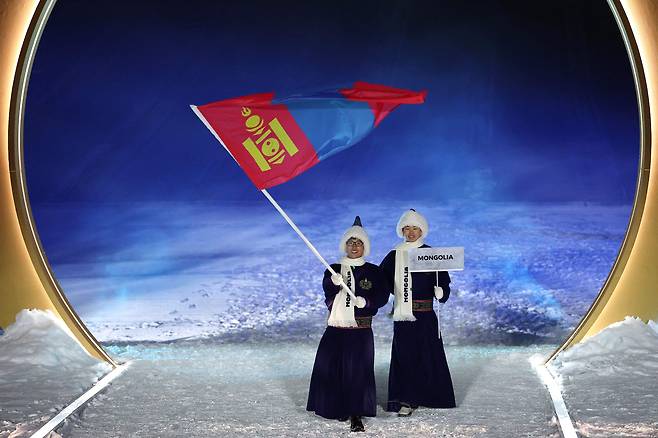 伊는 아르마니, 美는 랄프로렌, 브라질은 몽클레르... 올림픽 서막은 ‘패션戰’