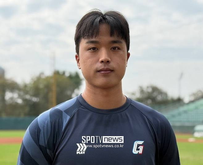 롯데 캠프에 등장한 유일 신인! 이대호 잡았던 152km 유망주의 당찬 각오