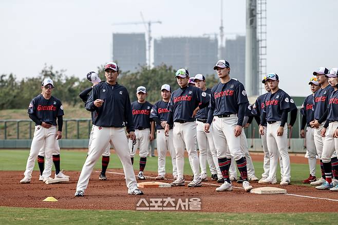 KIA ‘뛰는 야구’의 설계자, 이번엔 롯데 기동력을 깨운다…조재영 코치의 ‘진심’ 담긴 지도력 [SS타이난in]