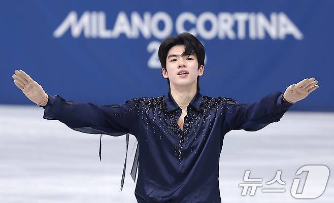 차준환, 단체전 남자 싱글 쇼트서 점프 실수…한국, 탈락 확정[올림픽]