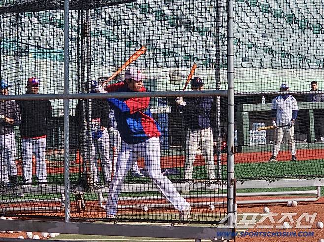 야구 그만두려다 마지막 도전, 쉬운 게 없다. '막차 합류' 92홈런 거포→4번 타자