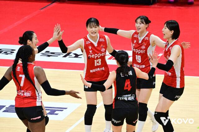 박정아, 87일 만에 두 자릿수 득점 활약...페퍼, 선두 잡고 11승 채웠다 ‘팀 최다승 타이 기록’ [MD광주]