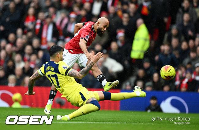 손흥민 리더십 욕하던 토트넘, '리그 최다 퇴장' 주장 덕에 한숨만...