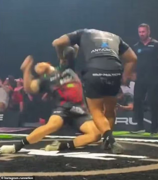 10대 소년이 죽는데, 이게 스포츠? 안전장비 없이 전속 질주→맨몸으로 '쾅'…소년 사망 부른 '죽음의 질주', 강행에 폐지 요구 빗발