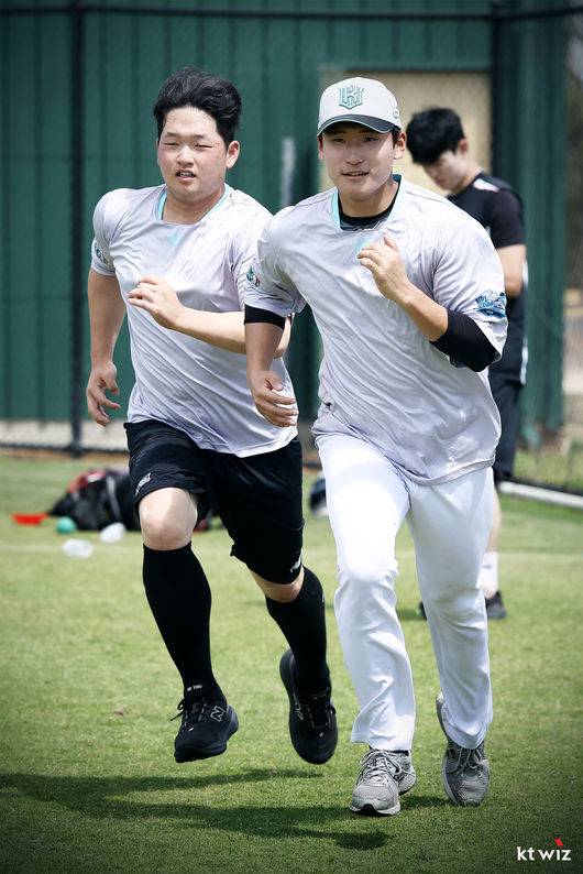 ‘와 놀랍다’ 19살인데 153km 광속구+폰세 마구 장착 실화? 목표까지 원대하다 “한국의 폴 스킨스 되고파” [오!쎈 질롱]