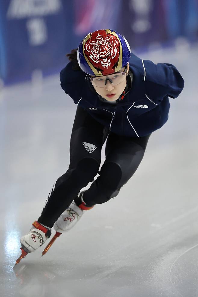 미국이 은메달 예상했던 최민정 “금메달은 하늘이 내려주는 것”…2000m 혼성 계주 당찬 각오
