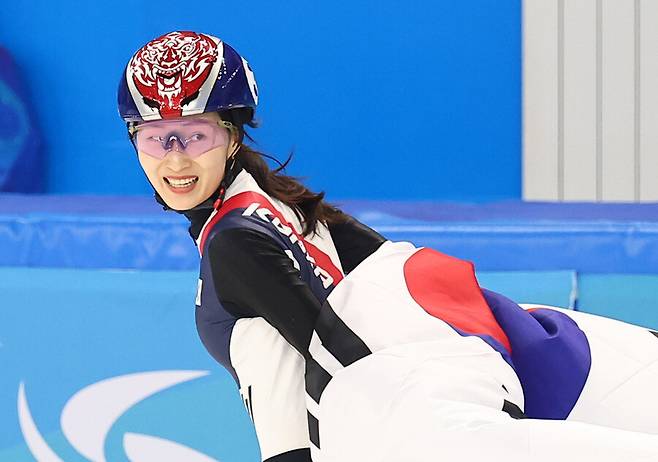 미국이 은메달 예상했던 최민정 “금메달은 하늘이 내려주는 것”…2000m 혼성 계주 당찬 각오