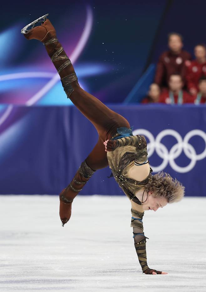 [2026 밀라노] ‘또또’ 금단의 백플립 펼친 차준환 경쟁자…테니스 GOAT도 직관 “정말 비현실적”