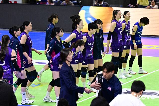 피치·김연수 교체 투입한 흥국생명, 요시하라 감독 “뭘 해도 안 풀렸다” [MD수원]