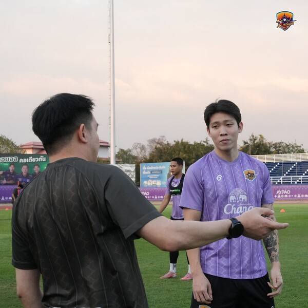 감격 금메달→음주운전 은폐→방출 통보...반등 꿈꾸는 황현수, 태국서 깜짝 '수트라이커' 변신, 18경기 4골로 팀 내 득점 공동 2위