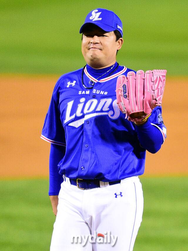 삼성→트레이드→NC→방출→LG 국대 사이드암 끝내 유니폼 벗는다