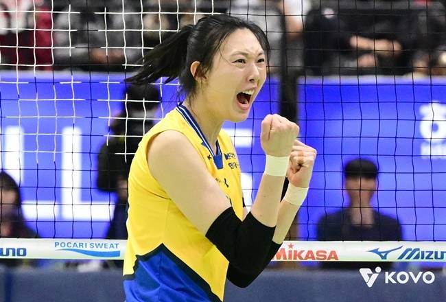 배구여제 김연경 이어 은퇴 고민 ‘블로퀸’…현대건설 강성형 감독 “(양)효진이 결정 기다리고 있어” [MK수원]