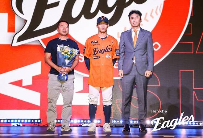 한화가 잘못 선택했다고? 다 이유 있었네… 당돌한 신인 등장, 뒤에 숨을 생각은 없다