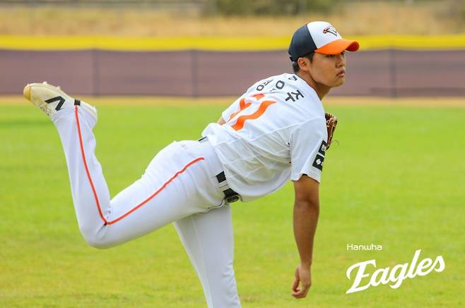 벌써 151㎞ 쾅, 조선 제일의 직구가 간다… 세계가 놀란 그 선수, 사고 칠 준비 끝나간다