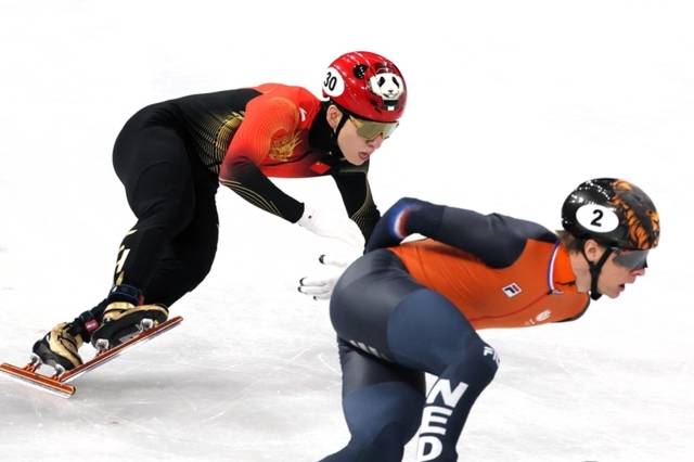 ‘세계 신기록 보유자’ 황대헌 남자 1000m 준준결승 진출…린샤오쥔은 어드밴티지 행운