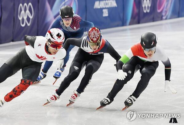 한국서 귀화한 中 임효준-헝가리 문원준, 극적으로 준준결승행 [쇼트트랙 1000m]