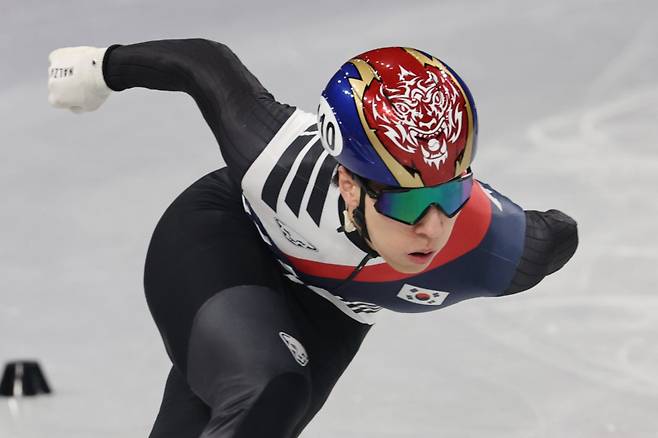 충돌에 발목 잡힌 혼성계주…한국, 결승행 좌절 [밀라노 동계올림픽]
