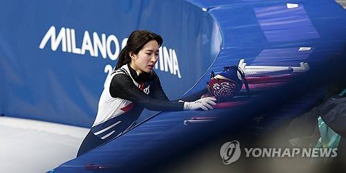 日 매체, 한국 넘어져 통쾌했나?