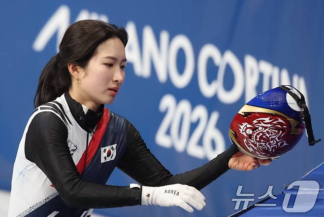 쇼트트랙 김길리 억울한 충돌에 코치가 100달러 들고 뛴 까닭은[올림픽]