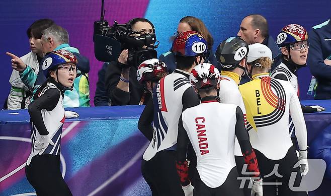 쇼트트랙 김길리 억울한 충돌에 코치가 100달러 들고 뛴 까닭은[올림픽]