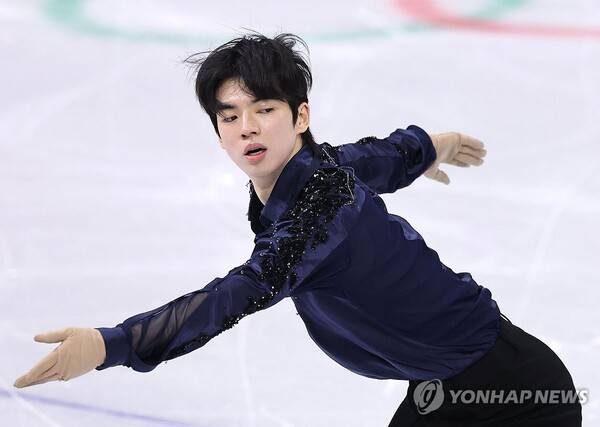 '男 피겨 역사 쓰나'… 차준환, 쇼트프로그램서 시즌 최고 점수-15명 중 1위