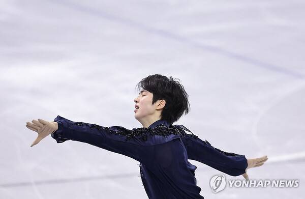 '男 피겨 역사 쓰나'… 차준환, 쇼트프로그램서 시즌 최고 점수-15명 중 1위