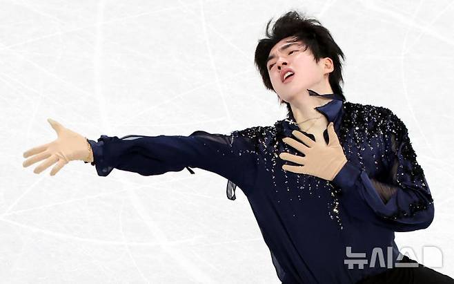 피겨 간판 차준환, 쇼트서 큰 실수없는 연기…'92.72점'[2026 동계올림픽]