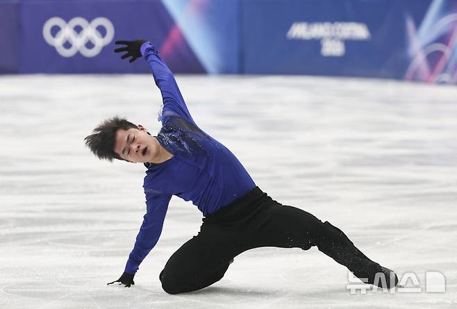 피겨 간판 차준환, 쇼트서 큰 실수없는 연기…'92.72점'[2026 동계올림픽]