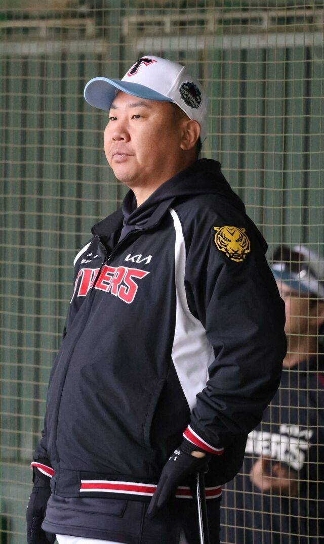 “LG·삼성 너무 세다” 꽃범호도 인정했다…2026 최대변수는 한화발 빅 트레이드? 조용히 칼 가는 KIA[MD아마미오시마]