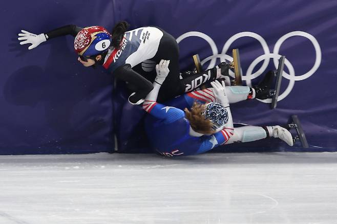 김길리 넘어지자 지갑 열었다?…심판진에 쥐어진 '100달러'의 정체