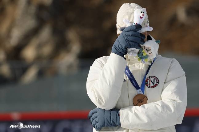 동메달 따고 난데없는 외도 고백