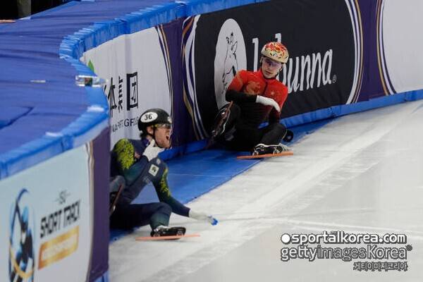 '끔찍한 사고' 中선수 스케이트 날에 목 베였던 호주 스케이터, 생명 위협 딛고 올림픽 섰지만...1000m 예선 탈락