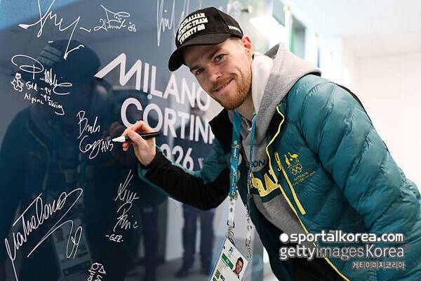 '끔찍한 사고' 中선수 스케이트 날에 목 베였던 호주 스케이터, 생명 위협 딛고 올림픽 섰지만...1000m 예선 탈락