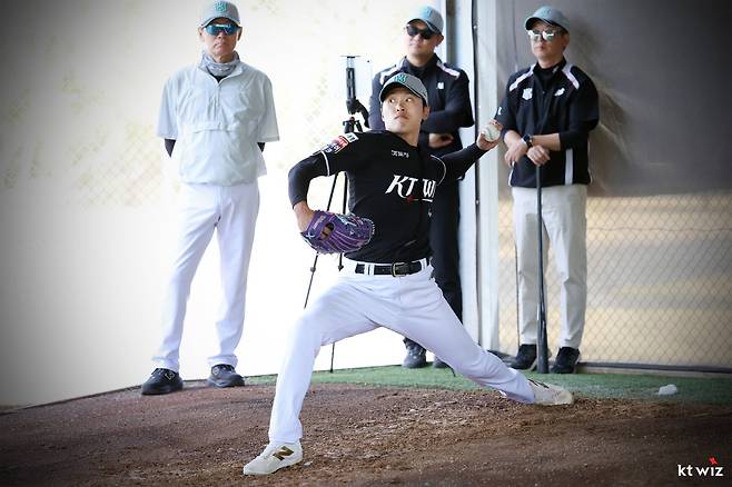 이게 되네? 1년에 3㎞씩 빨라진 직구 → 좌완 153㎞ 파이어볼러 변신!