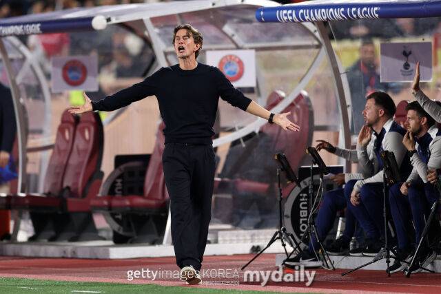 '손흥민 떠난 토트넘에서 평범한 선수단 물려 받았다'…프랭크 감독 경질 분석 '도박은 실패했다'