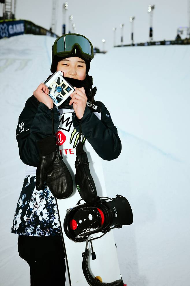 韓 올림픽 대형사고 보인다...'여고생 보더' 최가온, 金 확률 36%→클로이 김 턱밑 추격