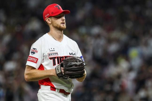 'KIA 우승멤버'에게 찾아온 비보, 선발-구원 뼈 빠지게 돌았는데→제시액 20억원 깎였다...연봉조정신청 구단에 패배