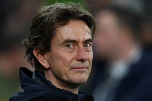 英 BBC “손흥민 주장 완장, 잘못 줬다” 프랭크 감독 경질 원인 집중 조명 “SON의 후임 리더를 잘못 선택했다”