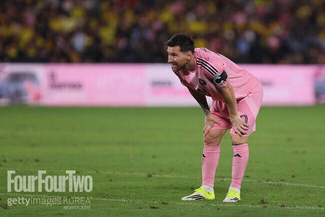 손흥민 위해 ‘78,000명 수용’ 경기장까지 옮겼는데…메시가 쓰러졌다, LAFC 개막전 출전 불투명