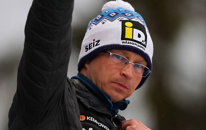 '국제 망신' 술 먹다 쫓겨난 감독…올림픽 도중 퇴출 후 귀국