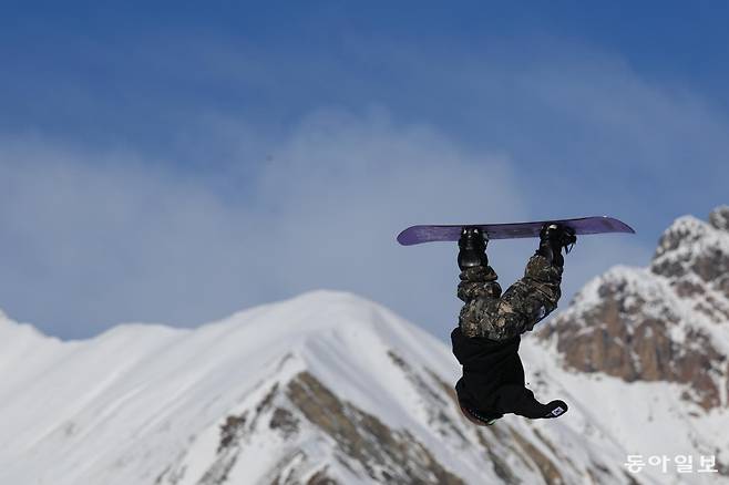 구형 보드 타던 유승은, 메달 딴 다음날 ‘신상’ 선물 받았다