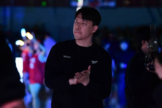 [오피셜] '사상 초유' 감독 지각 사태→결국 KBL·구단 칼 빼들었다...김효범 감독, 300+200만원 벌금 징계→소명도 안했다