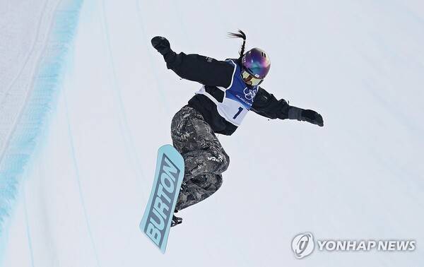 '크게 넘어진' 최가온 1차 10위... 클로이김 현재 1위[여자 하프파이프]