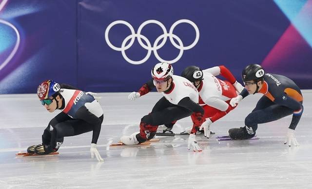 허무하게 실격이라니…황대헌, 쇼트트랙 男 1000m 준결승 진출 실패 [2026 밀라노]